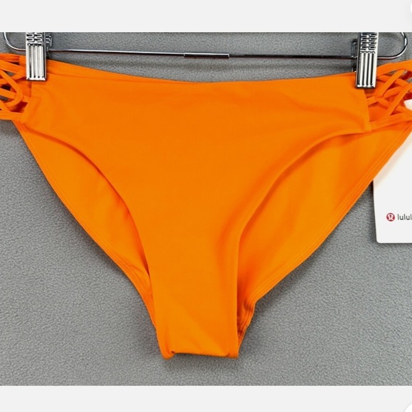 Lululemon Coastline Bottom in Vivid Amber - Picture 4 of 9